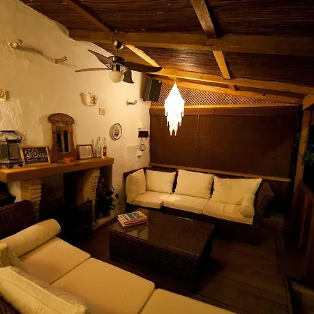 Bed & Breakfast Cortijo La Haza 4*